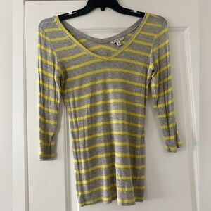 CAbi tshirt with yellow and gray stripes